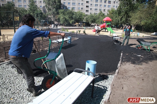 Область пустила под нож программу Мишарина «1000 дворов». Мэрия: «Паслер не видит эффекта, непонятно, что ему показывали» - Фото 1