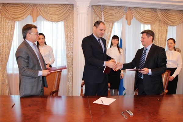 Правительство области, профсоюзы и работодатели установили новый уровень минимальной оплаты труда - Фото 1