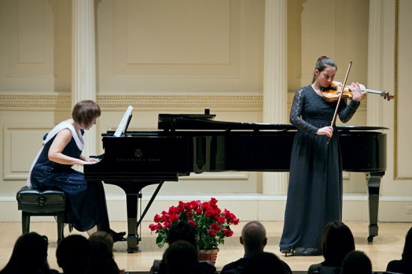 Юная скрипачка из Екатеринбурга выступила в Карнеги-холле в Нью-Йорке - Фото 1