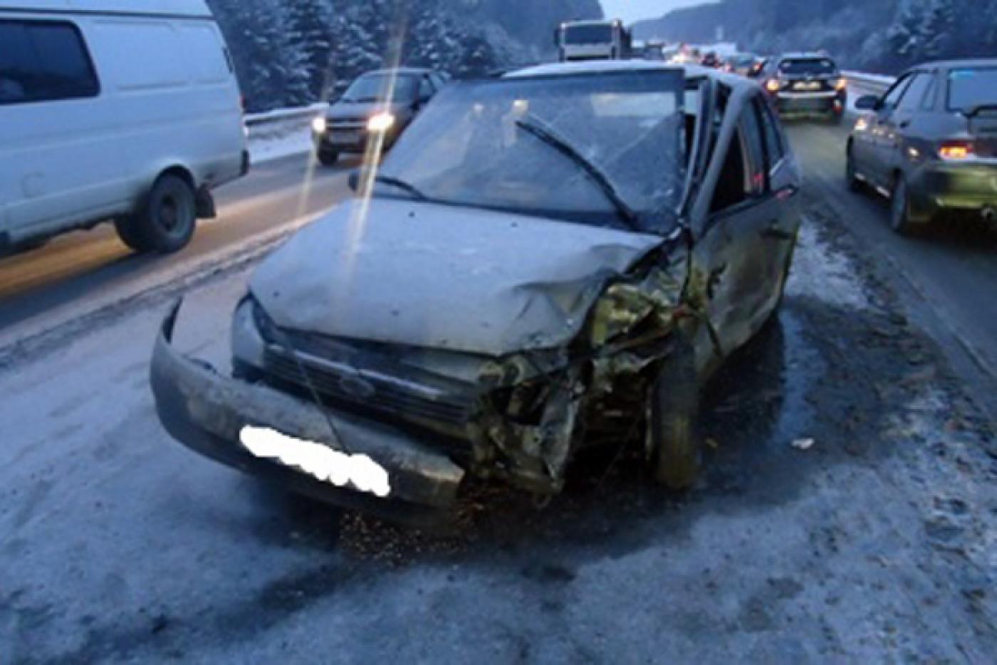 ДТП под Первоуральском: водитель уснул за рулем и выехал на встречку - Фото 1