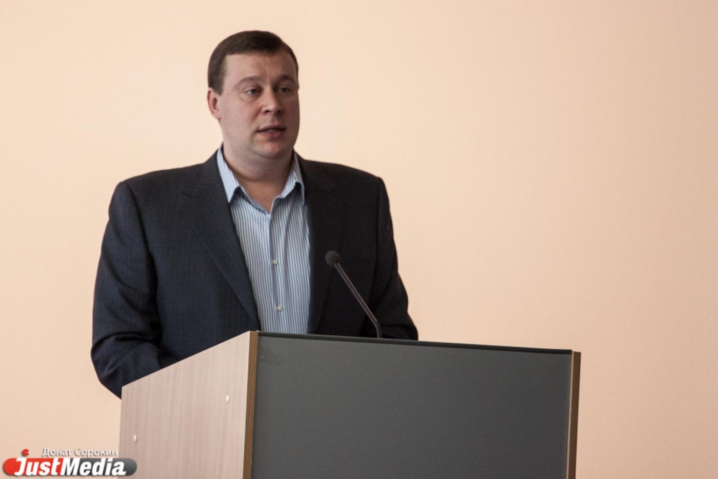 Мэрия решает проблему пробок: в этом году в центре Екатеринбурга появятся новые односторонки и платные паркинги - Фото 1