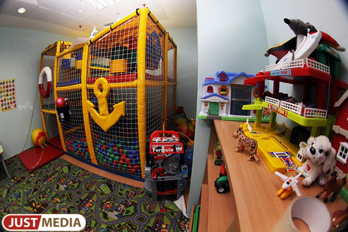 Слова и дела расходятся: в Свердловской области не успели достроить восемь детских садов - Фото 1