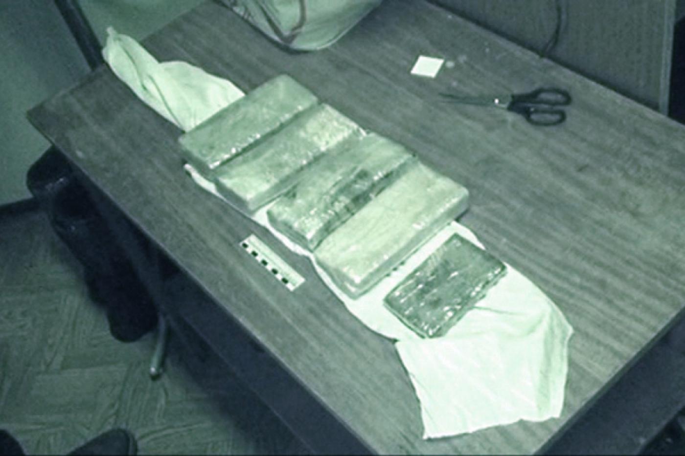 Сотрудники УФСКН области пресекли канал контрабандной поставки гашиша на Средний Урал - Фото 1