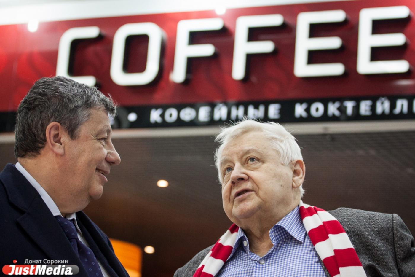 Олег Табаков и Аркадий Чернецкий обожглись на ЭКСПО - Фото 1
