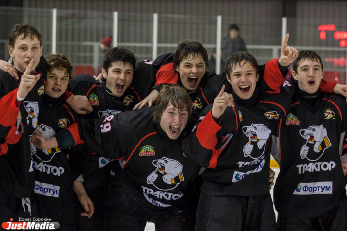 Уральские хоккеисты стали чемпионами России - Фото 1