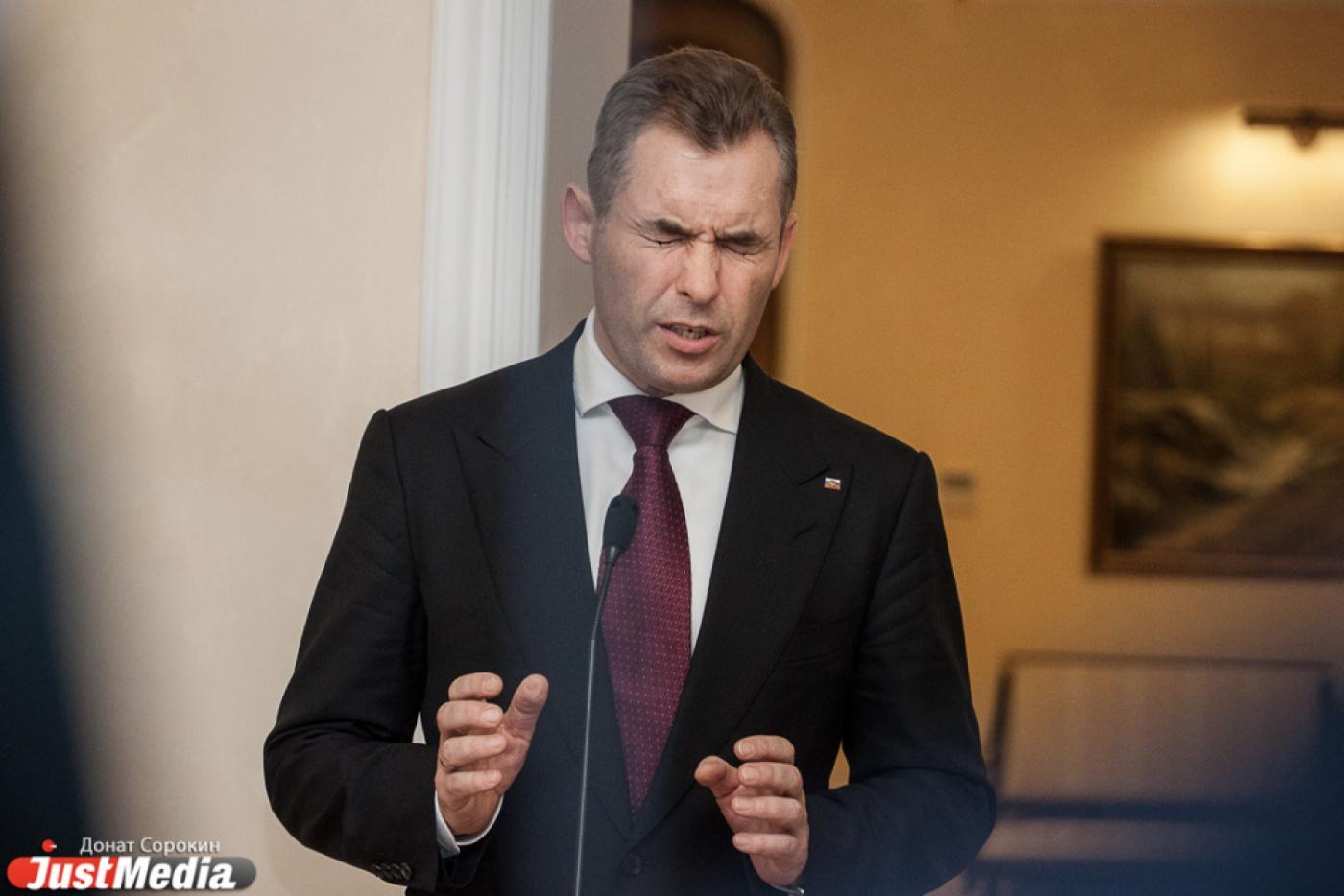 Директора Малоистокского детдома хотят уволить за черные фломастеры и неактивные ссылки на сайты знакомств - Фото 1