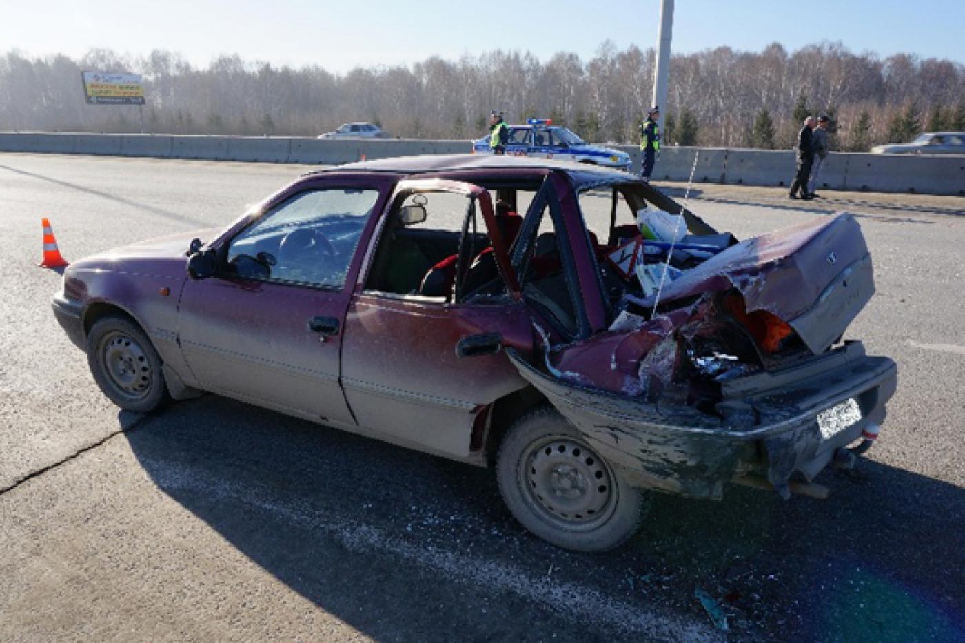 На Новокольцовской дороге столкнулись четыре машины. Пострадали четыре человека, в том числе курсант автошколы - Фото 1