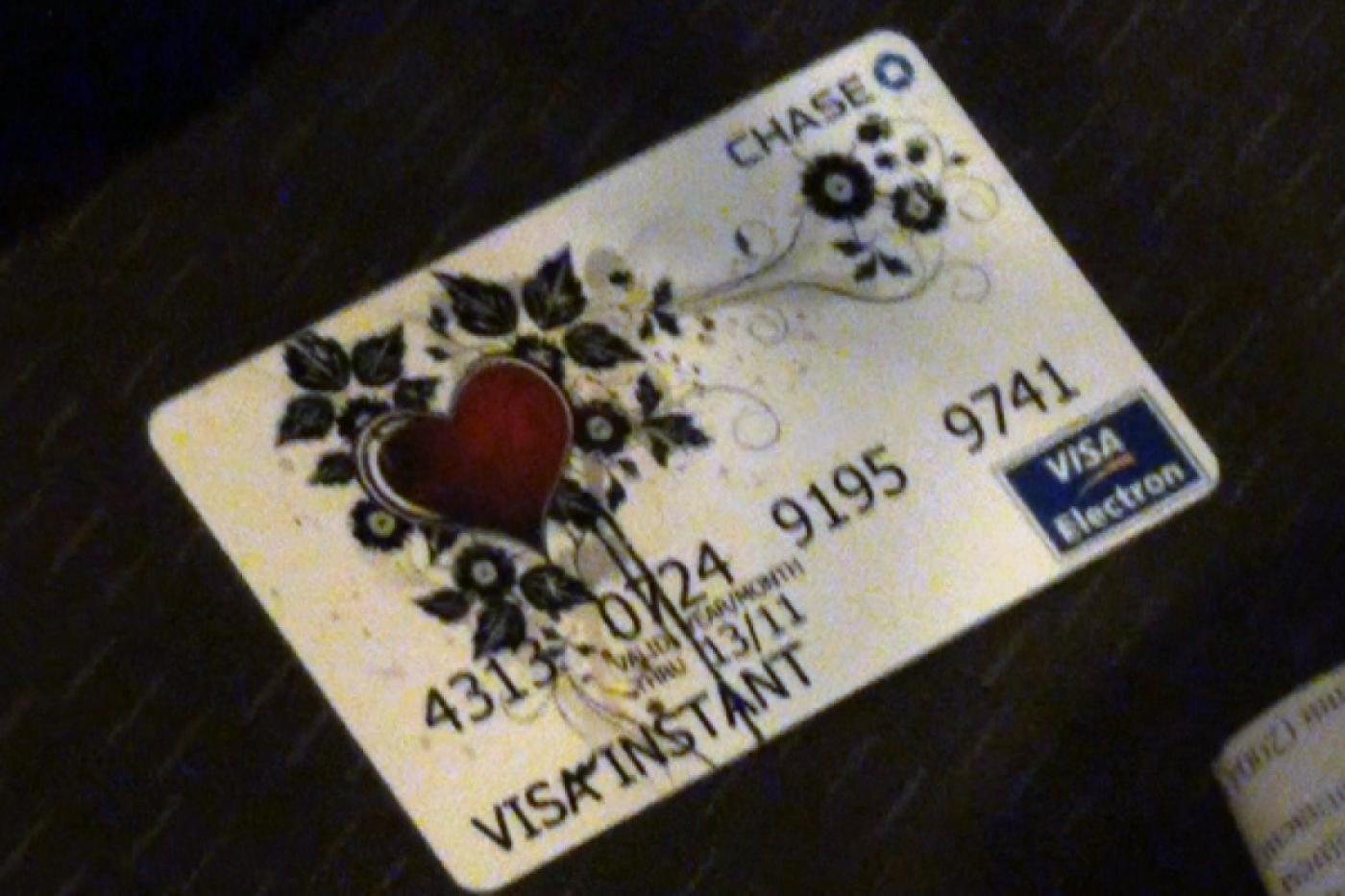 Хотел разбогатеть и жить красиво. Полицейские задержали изготовителя поддельных банковских карт - Фото 1