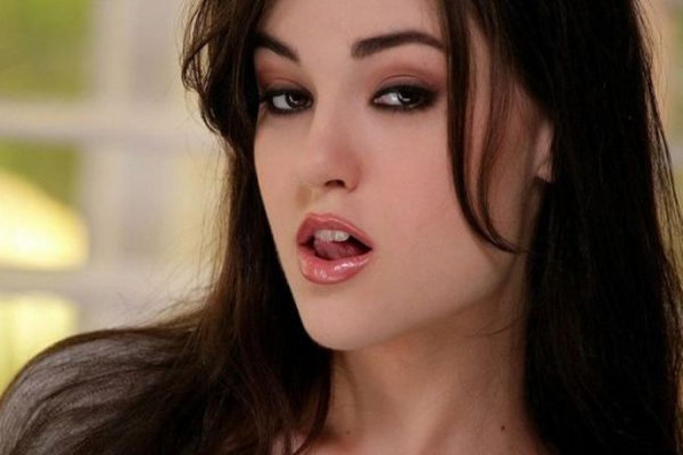 Бывшая порнозвезда Саша Грей проедет из Владивостока в Москву на «Ладе Калине» - Фото 1