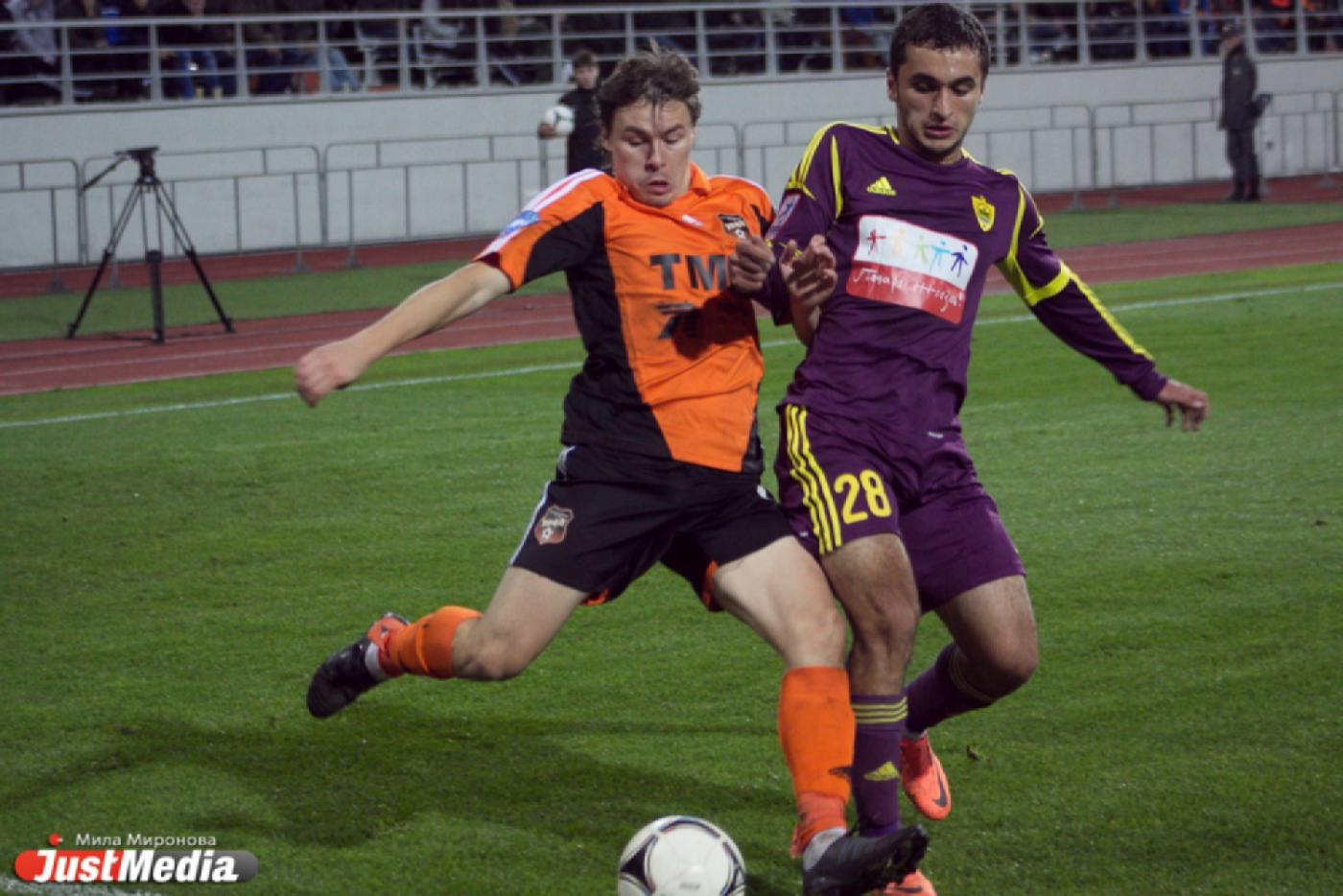 В футбольный клуб «Урал» перешел тренер из «Анжи» - Фото 1