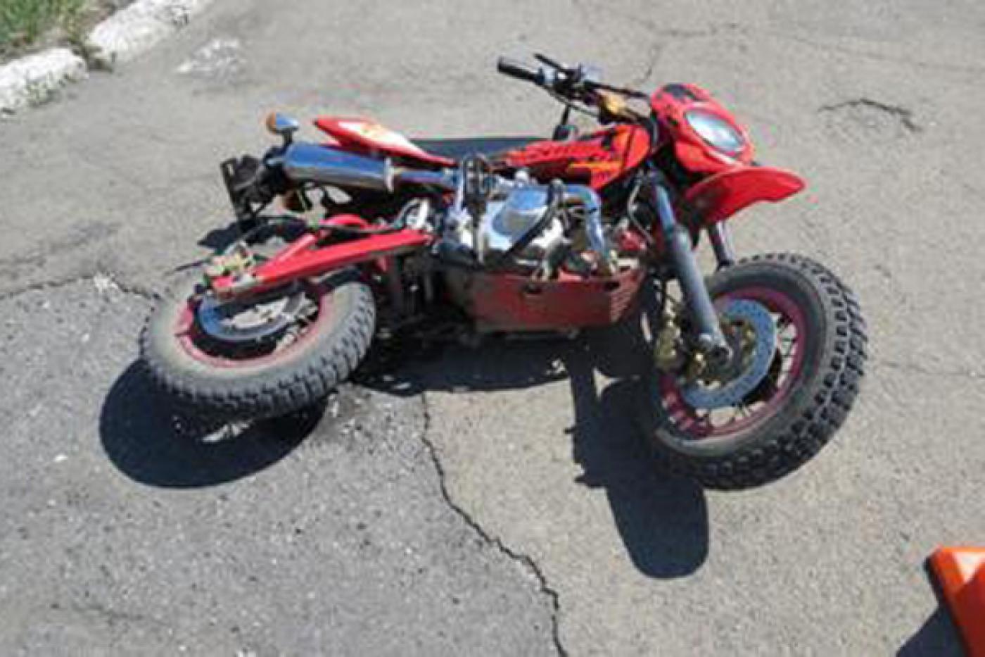 В Висиме в ДТП водитель мотоцикла лишился руки - Фото 1