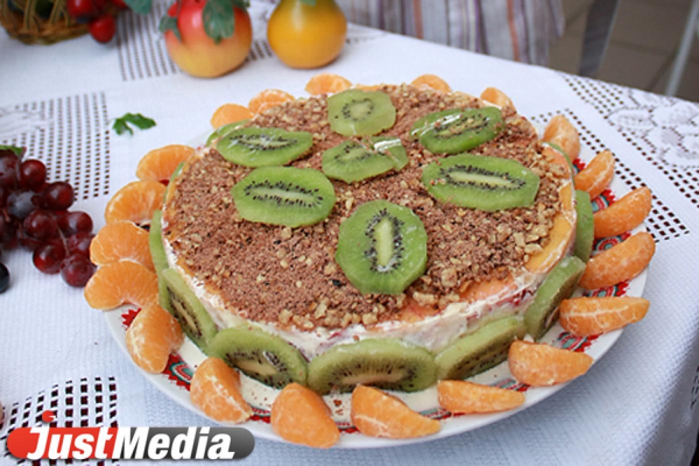 На Среднем Урале опасно есть молочную, кондитерскую и рыбную продукцию   - Фото 1