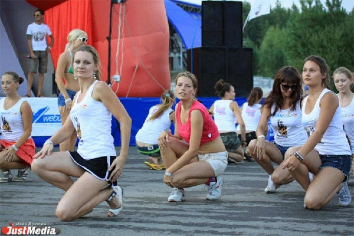 Танцевальный флешмоб, спортивный фестиваль и антинаркотический концерт. Как будут праздновать День молодежи в Екатеринбурге - Фото 1