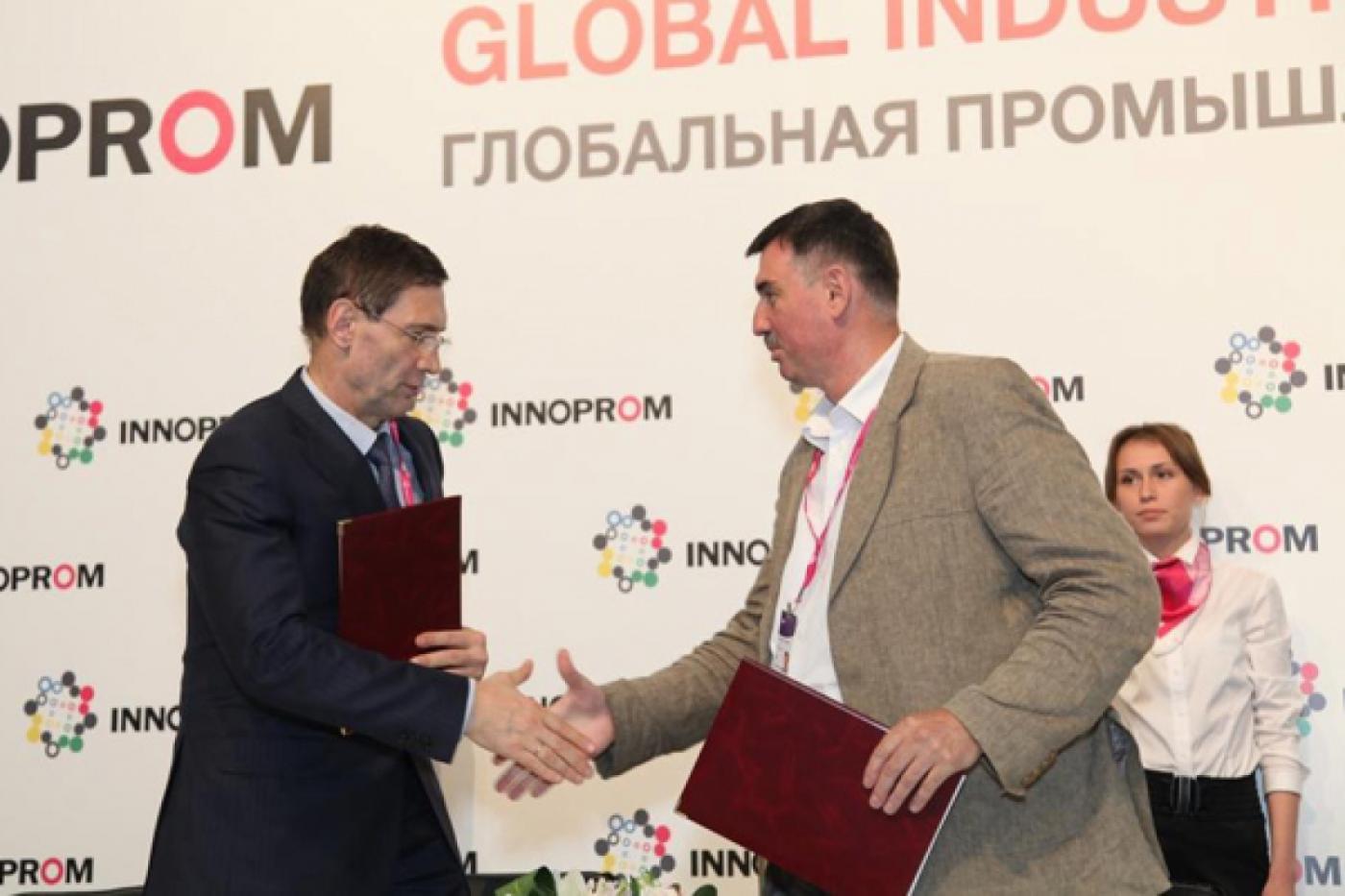 «Ростелеком» сбережет уральским бизнесменам 8520 дней - Фото 1