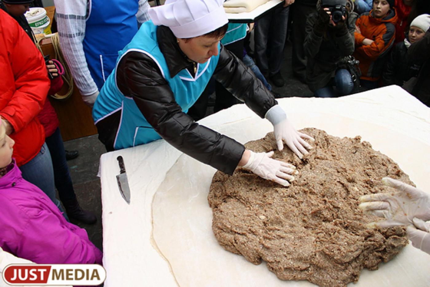 Администрации Екатеринбурга срочно нужны рецепты пельменей. Пельменный конкурс может провалиться - Фото 1