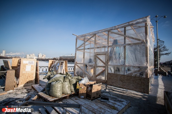 Настоящие горожане осудили демонтаж краснознаменной группы с Плотинки. СКРИН - Фото 1