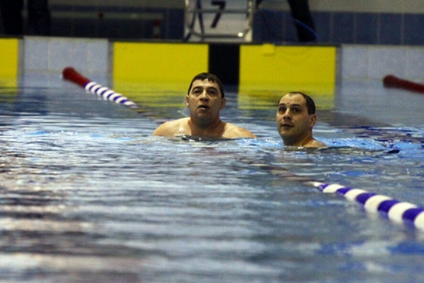 Вместо Рапопорта в бассейн «Нептун» прыгнул Куйвашев - Фото 1