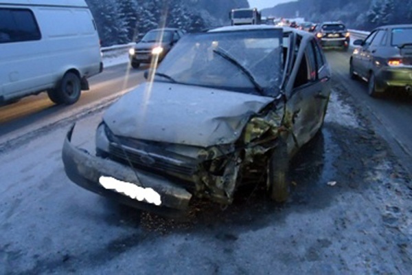 ДТП под Первоуральском: водитель уснул за рулем и выехал на встречку - Фото 1