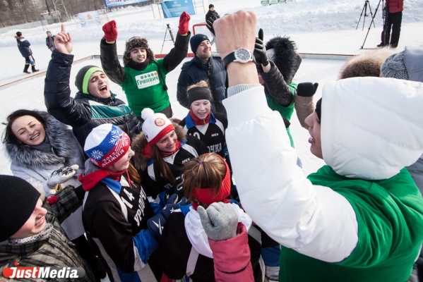 СМИ—«Уралочка» — 0:6! Первый турнир по хоккею в валенках прошел в Екатеринбурге - Фото 1