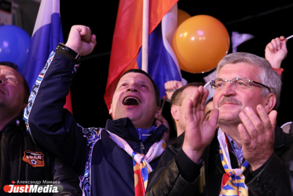 Евгений Порунов «репетирует» юбилей. Главу Екатеринбурга поздравили коллеги - Фото 1