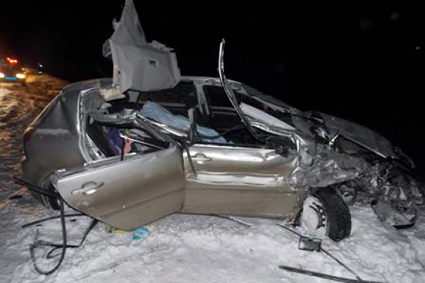 В Сысерти в столкновении «Тойоты» и «Скании» погиб пассажир одного из автомобилей - Фото 1
