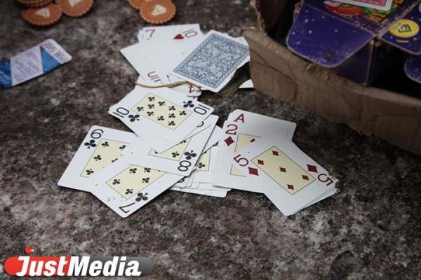 В Екатеринбурге полицейские обнаружили подпольное казино в дачном домике - Фото 1