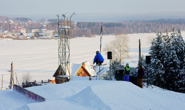 Сноубордисты  и лыжники Свердловской области объединятся  для зимнего  массового  спуска - Фото 1