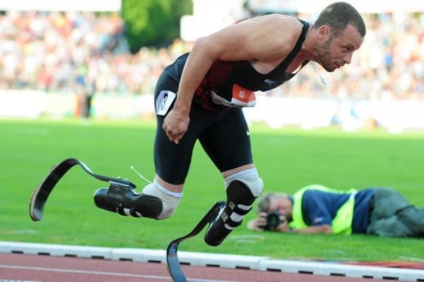 Суд Претории разрешил паралимпийцу Оскару Писториусу покидать пределы ЮАР - Фото 1