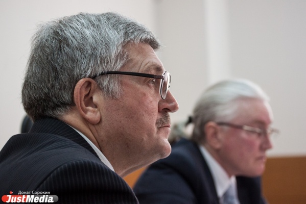 Депутаты гордумы не стали слушать отчет Евгения Порунова - Фото 1