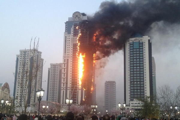 По мнению Кадырова, высотка в комплексе «Грозный-Сити» сгорела по воле Аллаха - Фото 1
