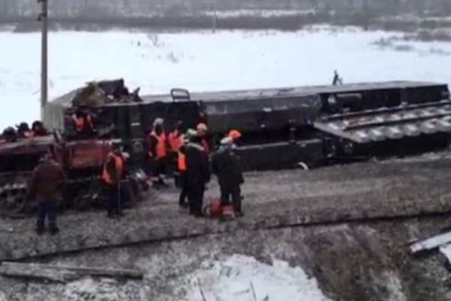 Восстановлено ли движение поездов в вязьме. Тч 41 вязьма. Начальник восстановительного поезда. Восстановлено ли движение поездов в вязьме. Обрушение моста железнодорожного в забайкалье.