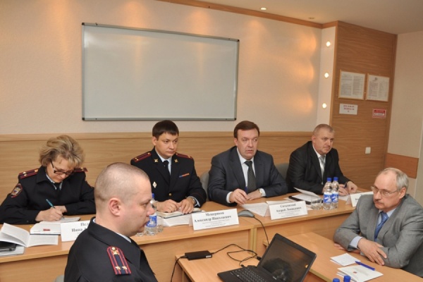 Полицейские учатся анализировать общественное мнение и формировать свой положительный имидж - Фото 1