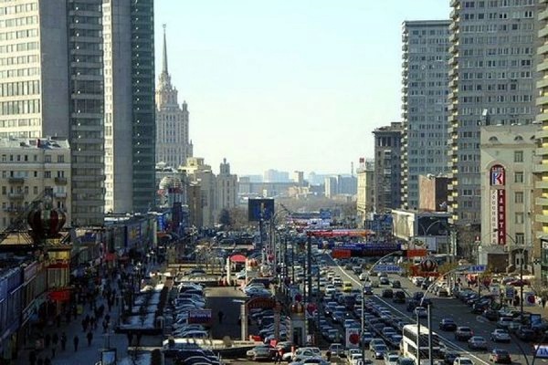 На Новом Арбате в центре Москвы произошел взрыв, два человека пострадали - Фото 1