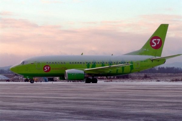 «Боинг-737» был вынужден вернуться в аэропорт Норильска из-за открывшейся двери - Фото 1