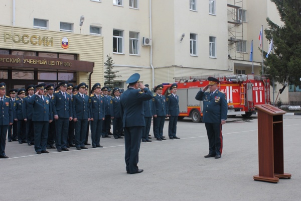 Свердловские пожарные отметили профессиональный праздник митингом - Фото 1