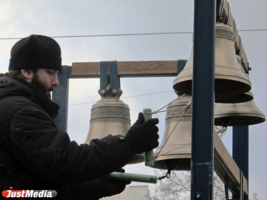 Пасхальные богослужения на Среднем Урале посетили 42 тысячи верующих - Фото 1