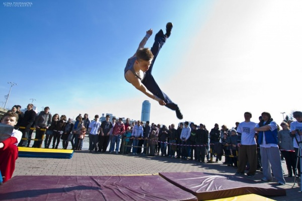 «Своими силами»: фестиваль спортивной культуры открывается на Плотинке - Фото 1