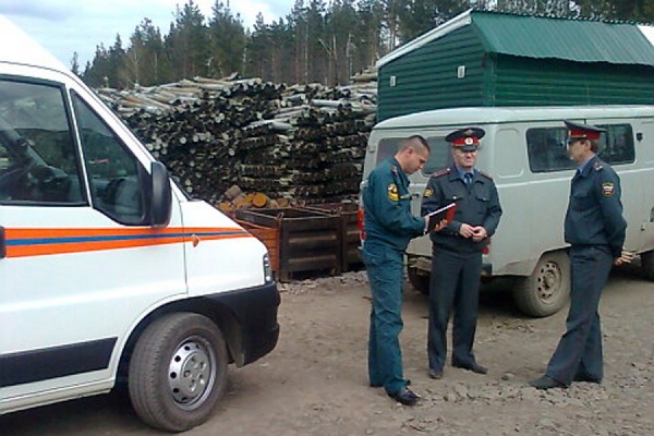 На территории завода по переработке металлов прогремел взрыв. Пострадали два человека - Фото 1
