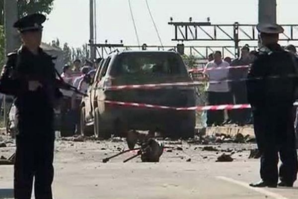Смертник устроил теракт в центре Махачкалы, рядом со зданием МВД Дагестана - Фото 1