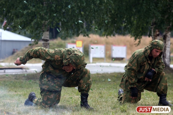 Военные не верят в возможность женского призыва в России - Фото 1