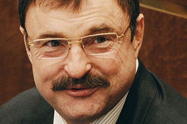Миллиардер Гурьев покидает Совет Федерации, чтобы сохранить свои счета в зарубежных банках - Фото 1