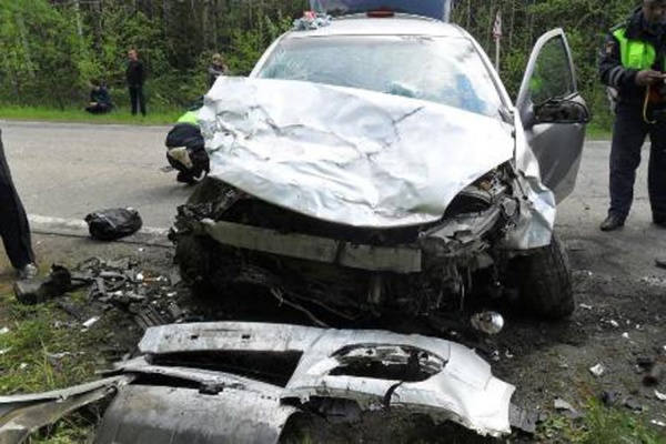 В Кушве в лобовом столкновении машин погибла женщина. Еще два человека получили серьезные травмы - Фото 1