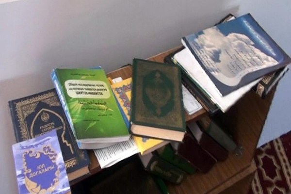 В Екатеринбурге сотрудники полиции изъяли экстремистскую литературу - Фото 1