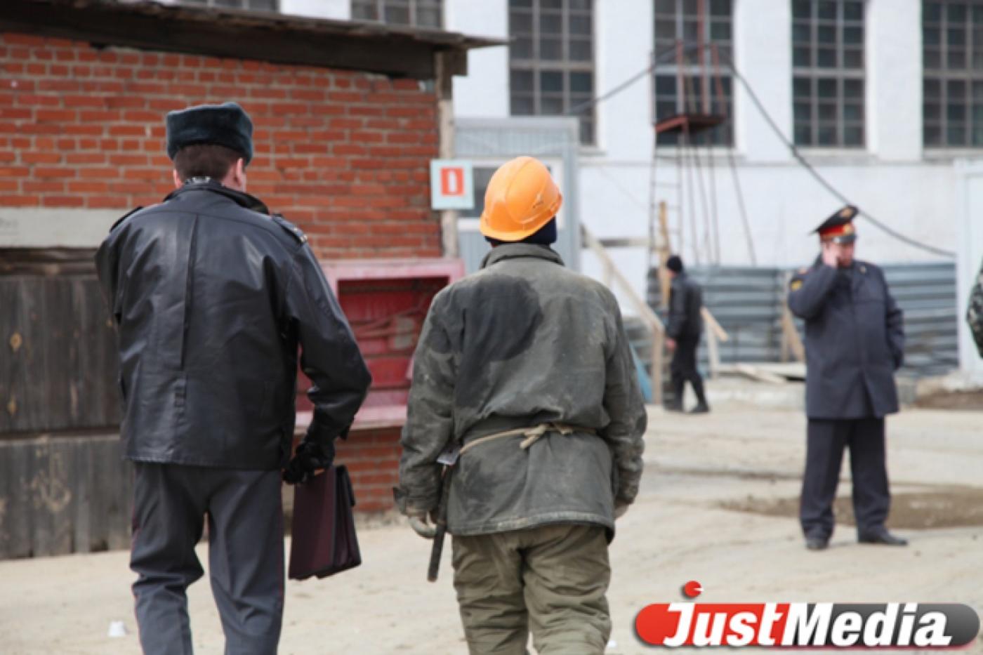 Не лагерь, а общежитие с охраной! В Кольцово появится спецучреждение для временного размещения мигрантов - Фото 1