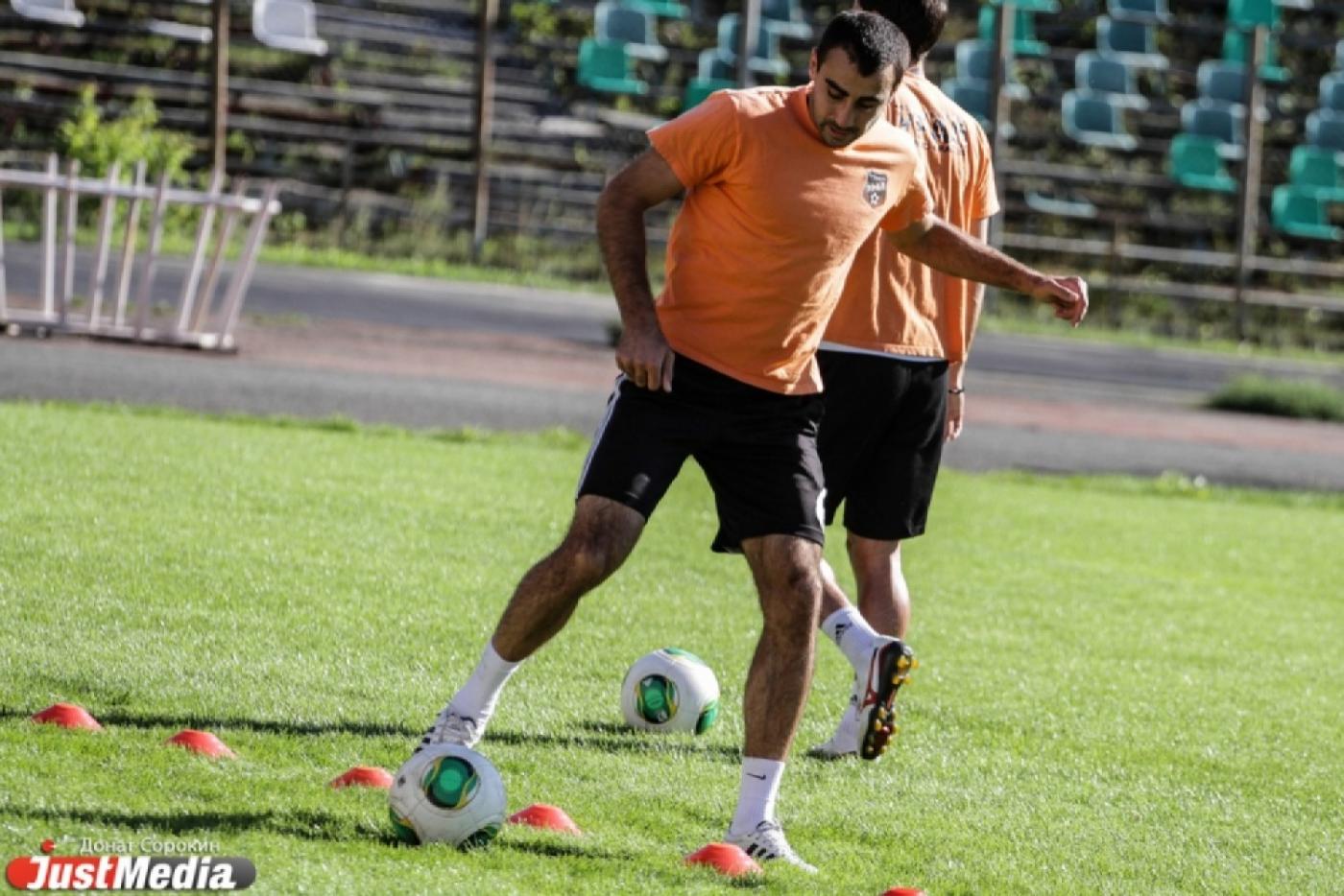 Полиция призывает болельщиков «проявлять сознательность и сдержанность» во время грядущего матча «Урал»—«Амкар» - Фото 1