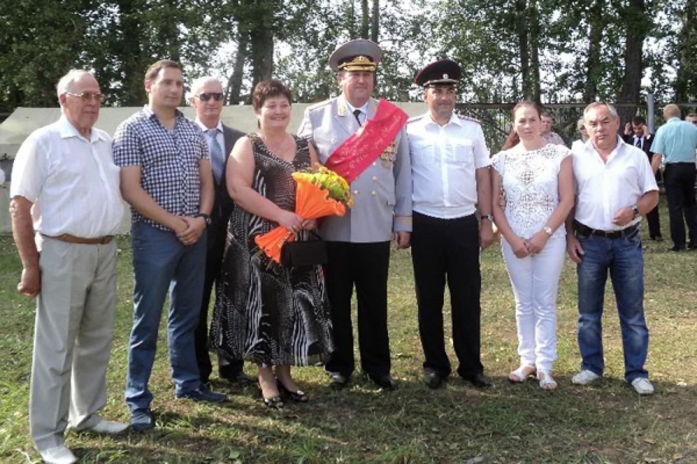 Руководитель кадрового аппарата свердловской полиции генерал-майор Виктор Бердников стал почетным гражданином Алапаевска - Фото 1