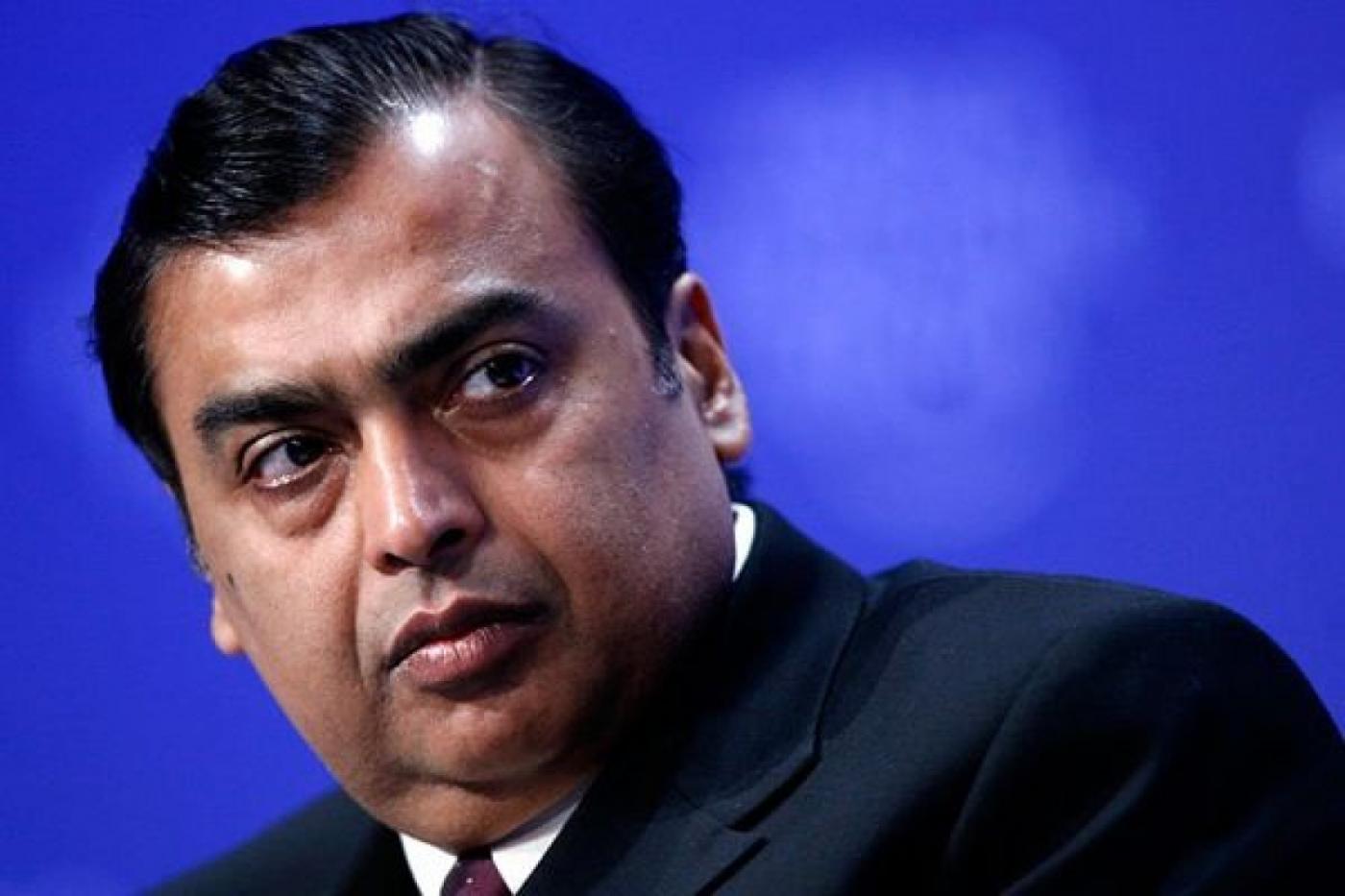 Самый богатый человек Индии за четыре месяца потерял 5,6 миллиарда долларов - Фото 1