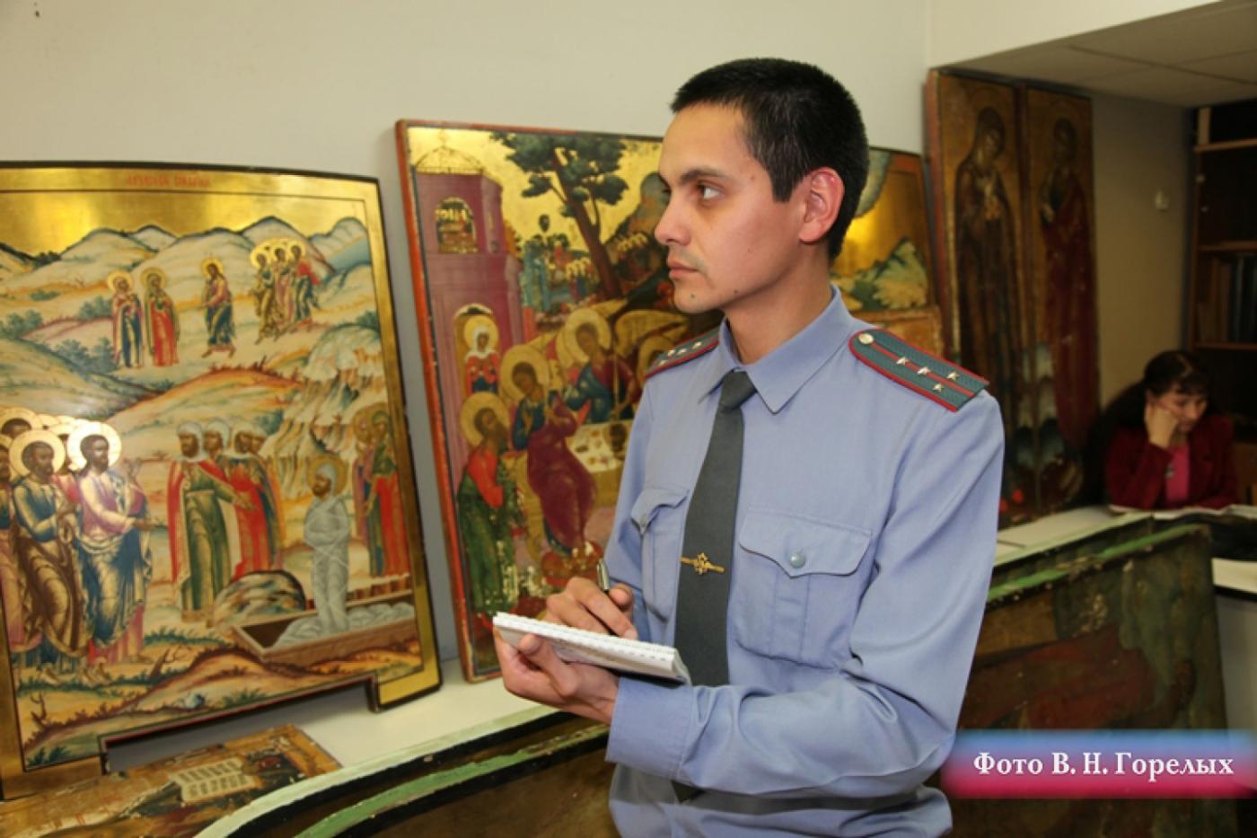 Вывезенные из училища Шадра иконы будут направлены на экспертизу. ВИДЕО - Фото 1
