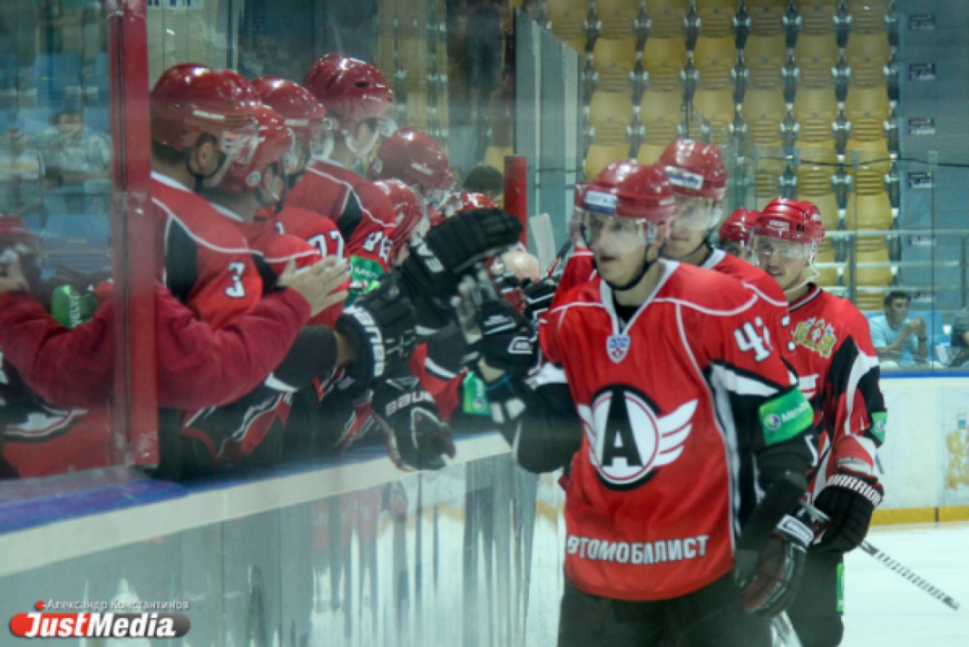 «Автомобилист» одержал первую победу в чемпионате КХЛ - Фото 1