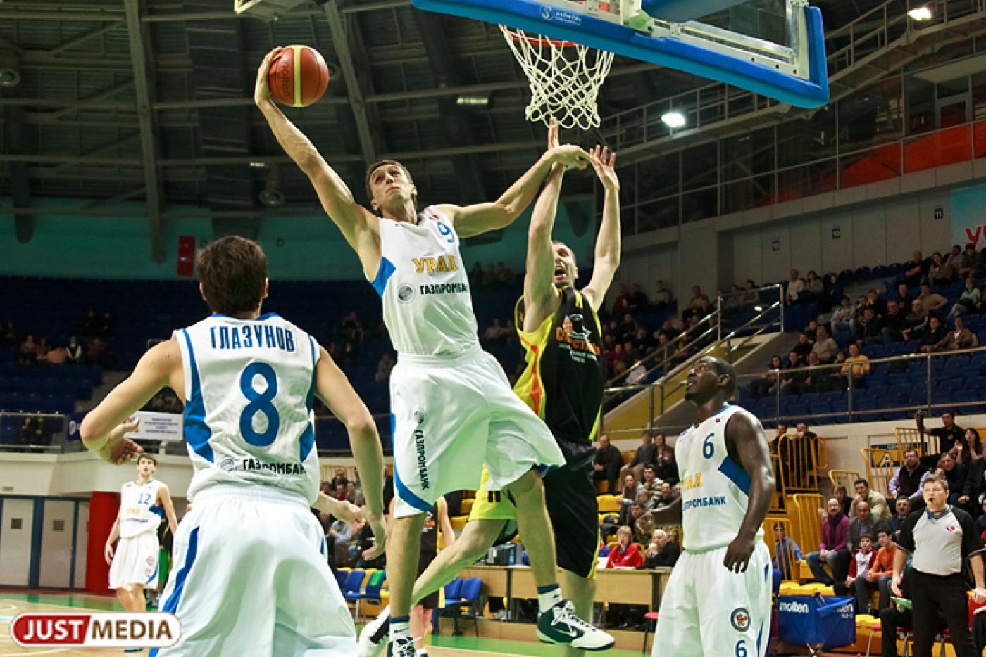 Баскетболисты «Урала» одержали победу над «Спартаком» - Фото 1